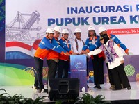 Menteri Pertanian Andi Amran Sulaiman melepas ekspor 47.250 ton pupuk urea produksi PT Pupuk Indonesia melalui PT Pupuk Kalimantan Timur di Pelabuhan Bontang, Kalimantan Timur, Rabu (14/5/2026). (Dok. Kementan)