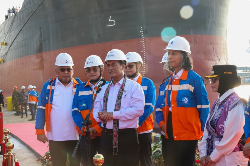 Menteri Pertanian Andi Amran Sulaiman melepas ekspor 47.250 ton pupuk urea produksi PT Pupuk Indonesia melalui PT Pupuk Kalimantan Timur di Pelabuhan Bontang, Kalimantan Timur, Rabu (14/5/2026). (Dok. Kementan)