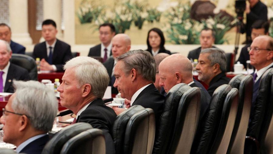 Perwakilan bisnis AS menghadiri pertemuan dengan Perdana Menteri China Li Qiang di Balai Besar Rakyat di Beijing, China, 14 Mei 2026.