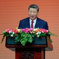 Presiden China Xi Jinping berbicara pada jamuan makan malam kenegaraan bersama Presiden AS Donald Trump (tidak terlihat dalam foto) di Balai Besar Rakyat di Beijing, China, 14 Mei 2026. (REUTERS/Evan Vucci)