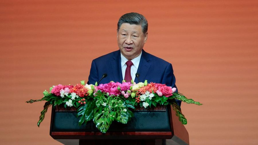 Presiden China Xi Jinping berbicara pada jamuan makan malam kenegaraan bersama Presiden AS Donald Trump (tidak terlihat dalam foto) di Balai Besar Rakyat di Beijing, China, 14 Mei 2026. (REUTERS/Evan Vucci)