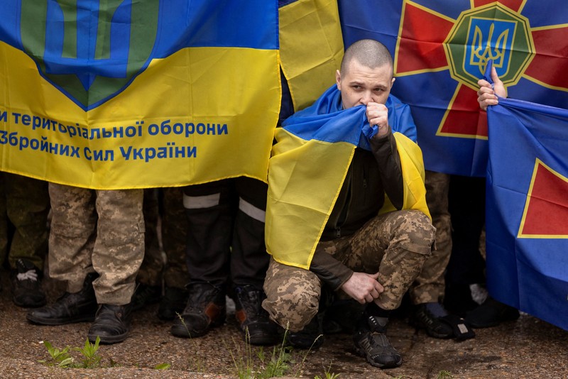 Otoritas Rusia dan Ukraina saling melakukan pertukaran tahanan terbaru pekan ini, Jumat (15/5/2026). Total 40 tentara telah dibebaskan dalam pertukaran tahanan itu. REUTERS/Thomas Peter)