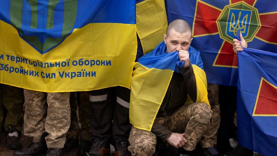Otoritas Rusia dan Ukraina saling melakukan pertukaran tahanan terbaru pekan ini, Jumat (15/5/2026). Total 40 tentara telah dibebaskan dalam pertukaran tahanan itu. REUTERS/Thomas Peter)