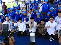 Menteri Koordinator Bidang Pangan Republik Indonesia, Zulkifli Hasan (Menko Zulhas) meninjau langsung penyaluran pupuk bersubsidi di Banyuwangi, Jawa Timur yang telah berjalan lancar.