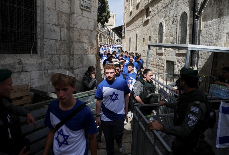 Menteri Keamanan Nasional Israel Itamar Ben-Gvir, lakukan provokasi di halaman kompleks Masjid Al-Aqsa pada Kamis (14/5/2026). (via REUTERS/Itamar Ben Gvir's Office)