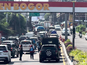 Video Kepadatan Lalu Lintas Menuju Kawasan Puncak Bogor