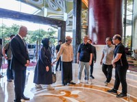 Foto: The Trans Luxury Hotel Surabaya resmi menyambut para tamu pertamanya dalam momen soft opening pada Kamis (14/5/2026). (Dokumentasi Trans Hotel Group)