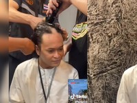 Sekelompok Muslim mencukur rambut seorang pria LGBTQ setelah ia mengejek Al-Quran. (Tangkapan Layar Video Tiktok/xzzz489)