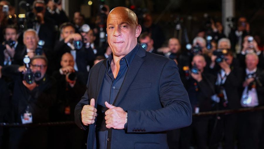 Vin Diesel berpose di karpet merah untuk pemutaran film