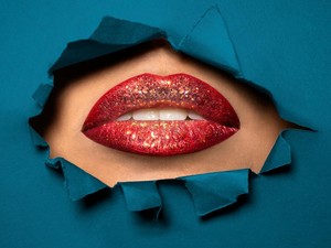 Video: Step by Step Bikin Baddie Lips, Bibir Auto Plump dan Seksi!