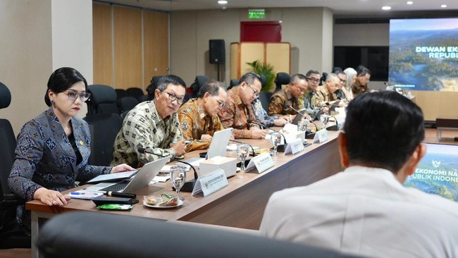 Luhut Kumpulkan Petinggi OJK, Bahas Reformasi Pasar Modal-Nasib Rupiah