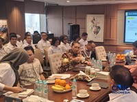 Menteri Perumahan dan Kawasan Permukiman (PKP), Maruarar Sirait dan Menteri Kebudayaan (Menbud) Fadli Zon saat ditemui di kantor Kementerian PKP, Senin (18/5/2026). (CNBC Indonesia/Chandra Dwi Pranata)
