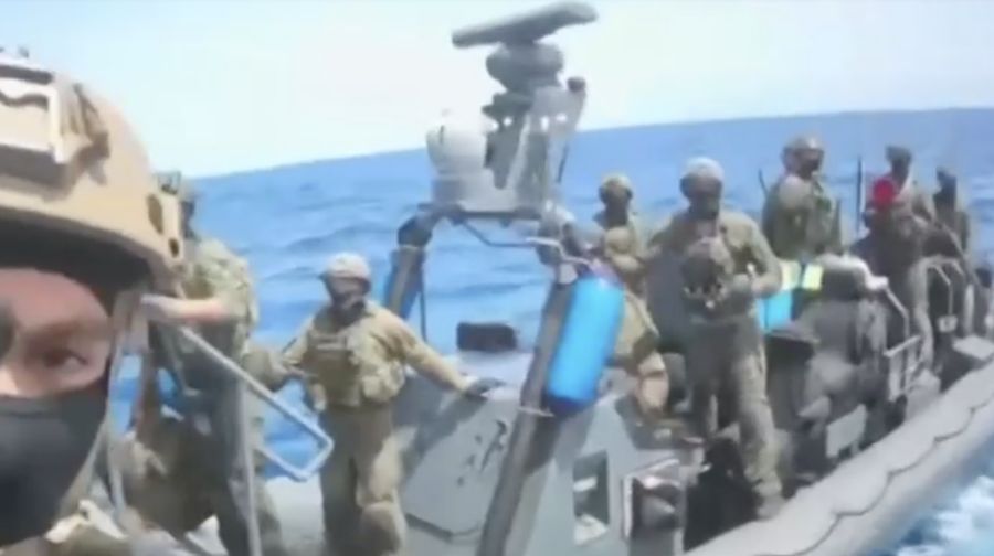 Angkatan laut Israel mencegat Armada Global Sumud yang sedang menuju Gaza di perairan internasional, Senin (18/5/2026). (Global Sumud Flotilla/Handout via REUTERS)