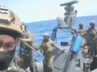 Angkatan laut Israel mencegat Armada Global Sumud yang sedang menuju Gaza di perairan internasional, Senin (18/5/2026). (Global Sumud Flotilla/Handout via REUTERS)