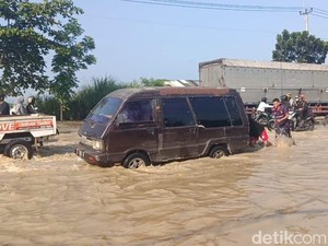 Banjir Terjang 10 Desa di Kabupaten Cirebon!