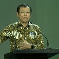 Ekonom Senior, Raden Pardede dalam acara SMBC Indonesia Economic Forum 2026 di Jakarta, Selasa (19/5/2026). (YouTube/SMBC Indonesia)