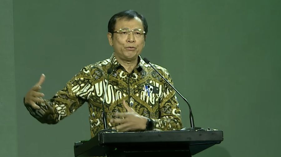 Ekonom Senior, Raden Pardede dalam acara SMBC Indonesia Economic Forum 2026 di Jakarta, Selasa (19/5/2026). (YouTube/SMBC Indonesia)