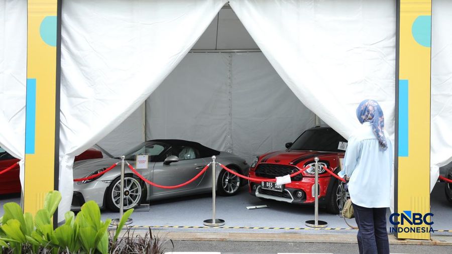 Kendaraan yang dilelang dalam pameran BPA Fair di Kantor BPA, Jalan Kebagusan Raya, Jakarta, Selasa (19/5/2026). (CNBC Indonesia/Tri Susilo)