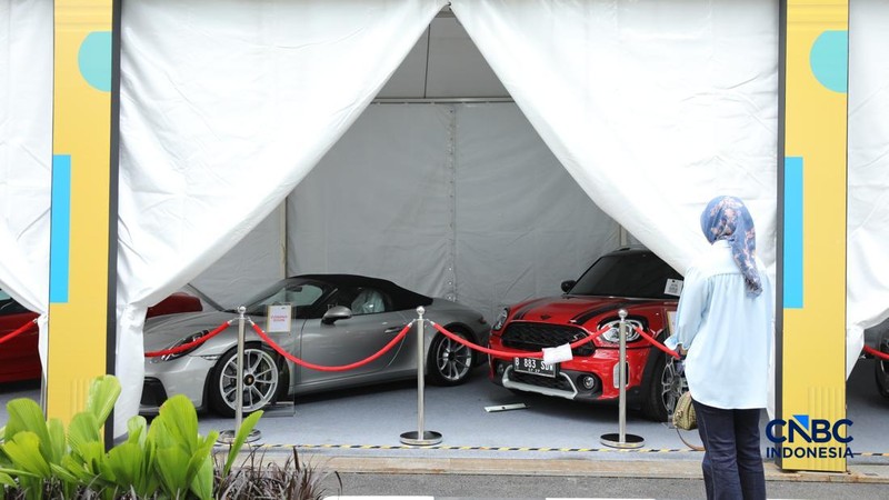 Kendaraan yang dilelang dalam pameran BPA Fair di Kantor BPA, Jalan Kebagusan Raya, Jakarta, Selasa (19/5/2026). (CNBC Indonesia/Tri Susilo)