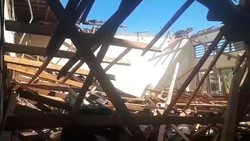 Atap SMAN 7 Mataram Tiba-tiba Ambruk, Sejumlah Siswa Terluka Kena Reruntuhan