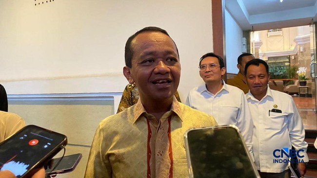 Harga Minyak Melejit, Bahlil Tegaskan Harga BBM Subsidi Tak Naik!