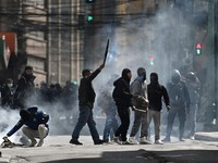 Krisis Ekonomi Memburuk, Ribuan Demonstran Tuntut Presiden Mundur