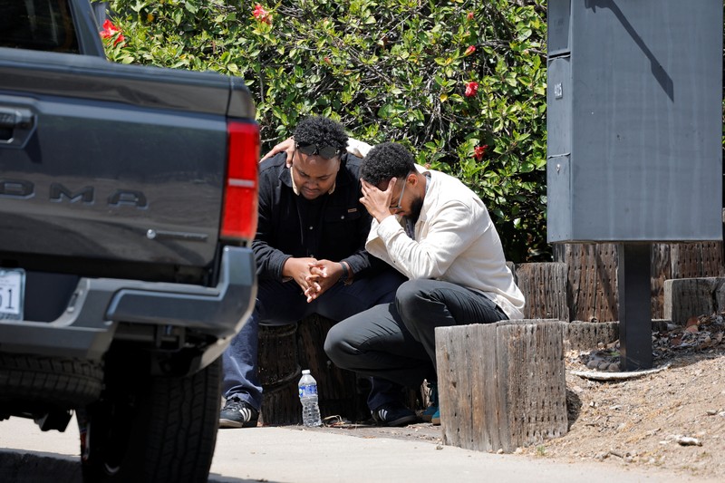 Suasana lokasi kejadian yang dilaporkan sebagai situasi penembakan aktif di Islamic Center, San Diego California, AS, Senin (18/5/2026).  (Tamer Barbakh/via REUTERS)