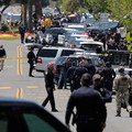 Suasana lokasi kejadian yang dilaporkan sebagai situasi penembakan aktif di Islamic Center, San Diego California, AS, Senin (18/5/2026). (REUTERS/Mike Blake)