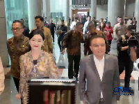 Wakil Ketua Dewan Perwakilan Rakyat Republik Indonesia (DPR RI) Sufmi Dasco Ahmad mengunjungi Bursa Efek Indonesia (BEI) di Jakarta, Selasa (19/5/2026). (CNBC Indonesia/Mentari Puspandini)