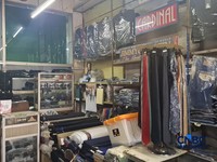 Aktivitas sejumah kios cukup sepi di Pasar Jatinegara atau yang bisa disebut sebagai Pasar Mester, Jakarta Rabu (20/5/2026). (CNBC Indonesia/Chandra Dwi Pranata)