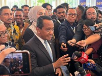 Menteri ESDM, Bahlil Lahadalia saat ditemui wartawan usai meresmikan pembukaan The 50th IPA Convex di ICE BSD, Tangerang, Rabu (20/5/2026). (CNBC Indonesia/Firda Dwi Muliawati)