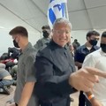 Menteri Keamanan Nasional Israel Itamar Ben Gvir bereaksi saat para aktivis armada ditahan oleh pasukan Israel di Pelabuhan Ashdod, Israel, dalam cuplikan layar yang diambil dari video yang dirilis pada 20 Mei 2026. (Office Of Itamar Ben Gvir/Handout