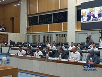 Menteri Kelautan dan Perikanan (MenKP) Sakti Wahyu Trenggono saat Rapat Kerja bersama Komisi IV DPR RI di Kompleks Parlemen, Jakarta, Rabu (20/5/2026). (CNBC Indonesia/Martyasari Rizky)