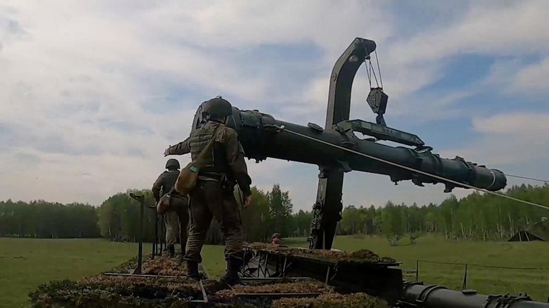 Para anggota militer Rusia berpartisipasi dalam latihan pasukan nuklir di lokasi yang tidak diketahui di Rusia, dalam gambar diam ini yang diambil dari rekaman yang dirilis pada 20 Mei 2026.