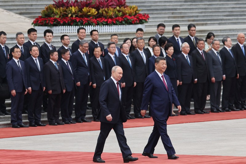 Presiden China Xi Jinping dan Presiden Rusia di Balai Besar Rakyat di Beijing, China, Rabu (20/5/2026). (Sputnik/Maxim Stulov/Pool via REUTERS)