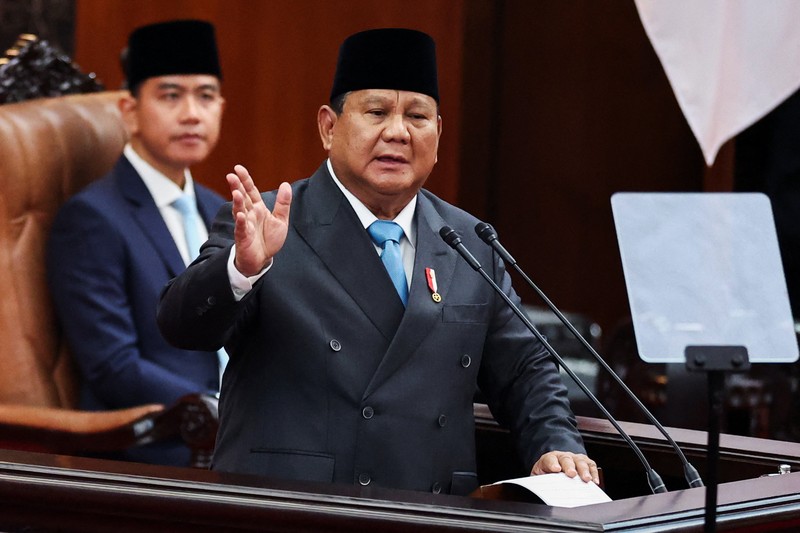 Presiden Prabowo Subianto menyampaikan pidato saat menghadiri Rapat Paripurna DPR RI ke-19 Terkait KEM dan PPKF RAPBN 2027 di Gedung DPR RI, Jakarta, Rabu (20/5/2026). (REUTERS/Willy Kurniawan)