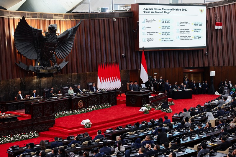Presiden Prabowo Subianto menyampaikan pidato saat menghadiri Rapat Paripurna DPR RI ke-19 Terkait KEM dan PPKF RAPBN 2027 di Gedung DPR RI, Jakarta, Rabu (20/5/2026). (REUTERS/Willy Kurniawan)
