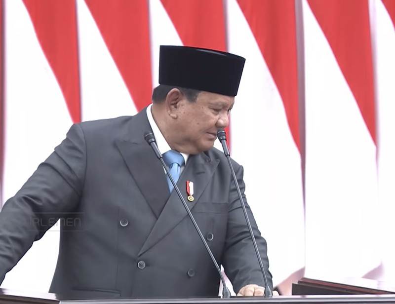 Presiden Prabowo Subianto menyampaikan pidato saat menghadiri Rapat Paripurna DPR RI ke-19 Terkait KEM dan PPKF RAPBN 2027 di Gedung DPR RI, Jakarta, Rabu (20/5/2026). (Pool/Wartawan Parlemen)
