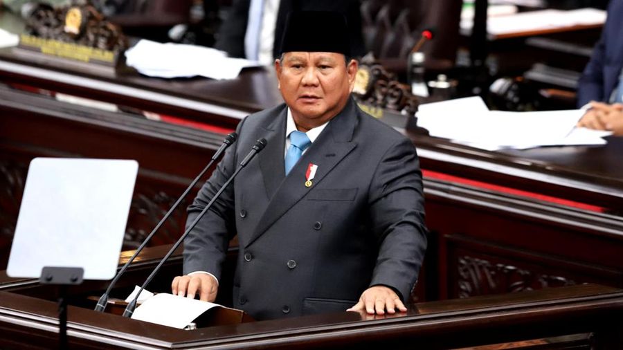Presiden Prabowo Subianto menyampaikan pidato saat menghadiri Rapat Paripurna DPR RI ke-19 Terkait KEM dan PPKF RAPBN 2027 di Gedung DPR RI, Jakarta, Rabu (20/5/2026). (Pool/Wartawan Parlemen)