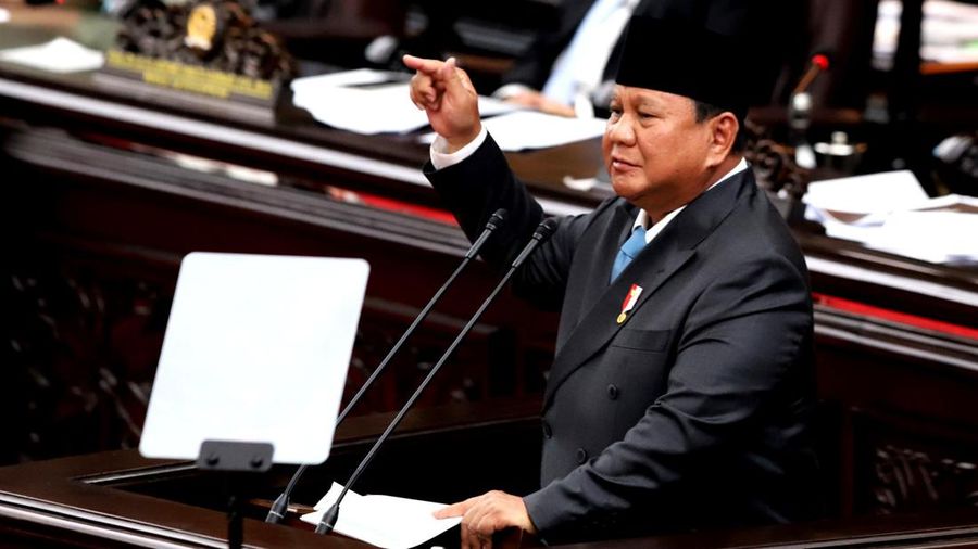 Presiden Prabowo Subianto menyampaikan pidato saat menghadiri Rapat Paripurna DPR RI ke-19 Terkait KEM dan PPKF RAPBN 2027 di Gedung DPR RI, Jakarta, Rabu (20/5/2026). (Pool/Wartawan Parlemen)