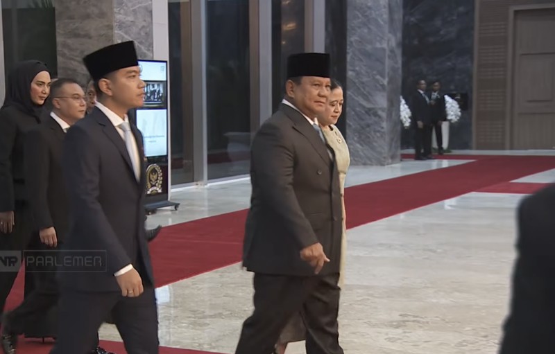 Presiden Prabowo Subianto tiba untuk menghadiri Rapat Paripurna DPR RI ke-19 Terkait KEM dan PPKF RAPBN 2027 di Gedung DPR RI, Jakarta, Rabu (20/5/2026). (YouTube/ Sekretarat Presiden)