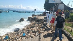 Tiga Bulan Digerus Abrasi, Akses Jalan di Pantai Banjar Nyuh Nyaris Putus