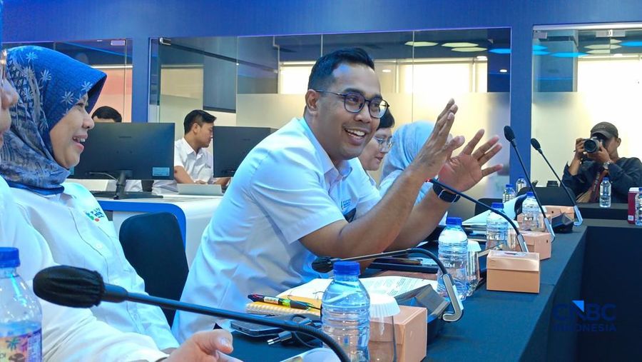 Sekretaris Perusahaan PT Pupuk Indonesia (Persero) Yehezkiel Adiperwira di Command Center Pupuk Indonesia, Jakarta, Rabu (20/5/2026). (CNBC Indonesia/Martyasari Rizky)
