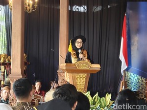 Anita Tanjung Ingatkan Lulusan SMA Unggulan CT Arsa Tak Hanya Andalkan Ijazah