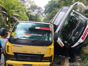 Bus Kecelakaan di Jalur Puncak Cianjur, 20 Penumpang Luka-luka