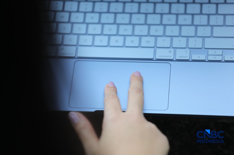 Macbook Neo. (CNBC Indonesia/Tri Susilo)