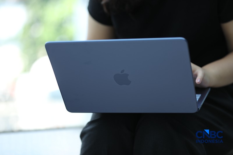 Macbook Neo. (CNBC Indonesia/Tri Susilo)