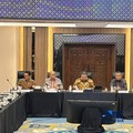 Menteri Koordinator Bidang Perekonomian Airlangga memimpin sosialisasi implementasi PP DHE SDA terbaru dan operasional BUMN khusus ekspor di Kantor Kemenko Perekonomian, Jakarta, Kamis (21/5/2026). (CNBC Indonesia/Zahwa Madjid)