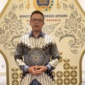 Menteri Luar Negeri, Sugiono menyampaikan Pernyataan Resmi Menlu RI Terkait Pembebasan 9 WNI Relawan GSF 2.0. (Tangkapan Layar Youtube/ MoFA Indonesia)