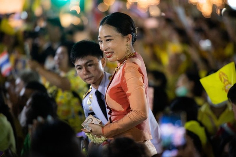 Putri Bajrakitiyabha dari Thailand menyampaikan pidato pada tanggal 14 September 2009, pada hari pembukaan sesi ke-12 Dewan Hak Asasi Manusia Perserikatan Bangsa-Bangsa (PBB) di kantor PBB di Jenewa. (Photo by FABRICE COFFRINI / AFP/File Foto)